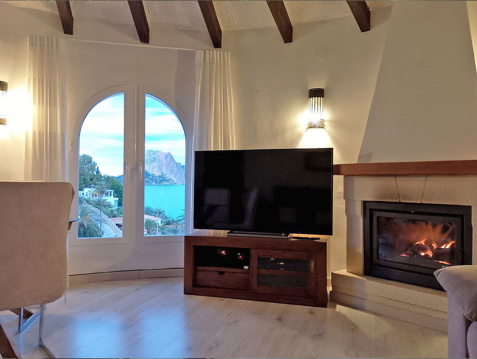 Te koop in Calpe: 2e lijn zee villa voor 995.000 euro!