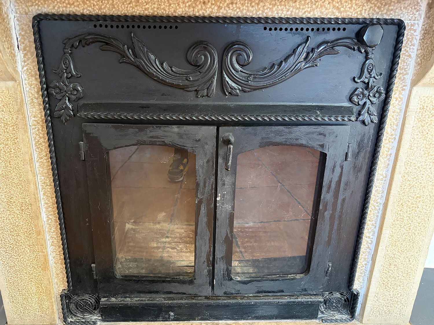 Villa met zwembad en zes slaapkamers in Chella voor €360.000