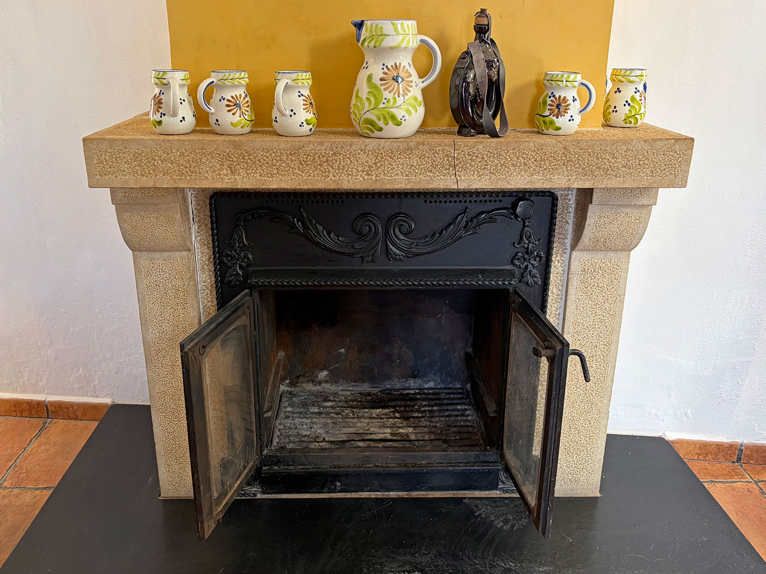 Villa met zwembad en zes slaapkamers in Chella voor €360.000