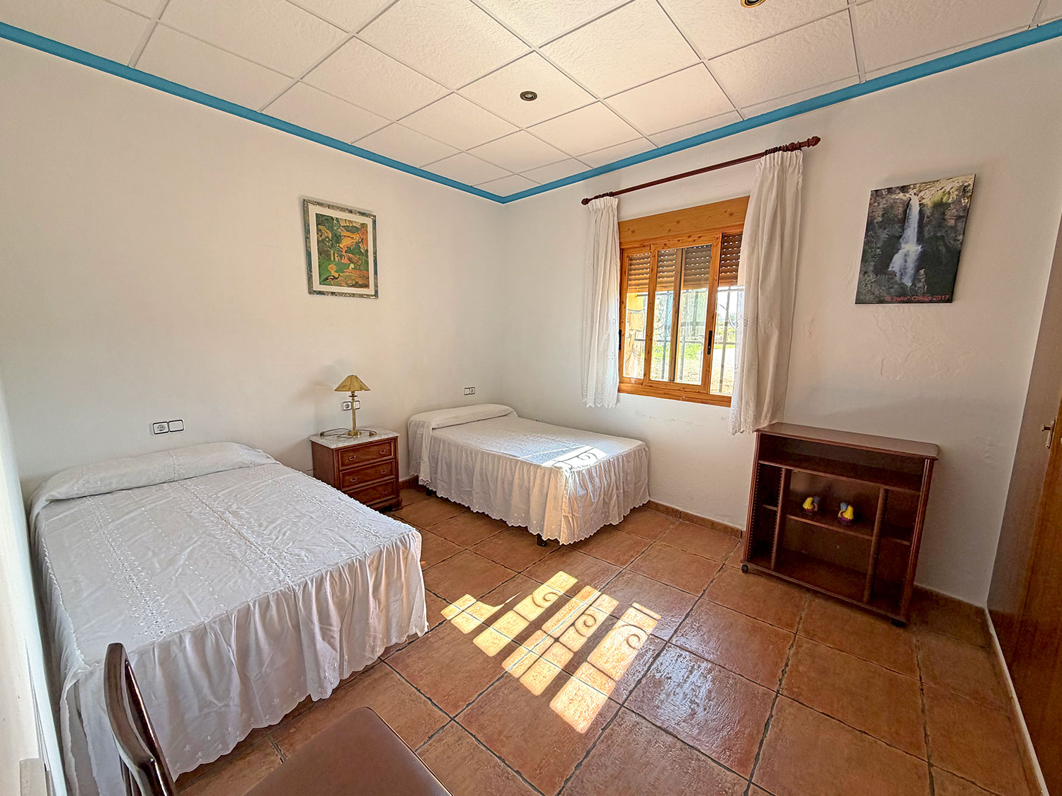 Villa met zwembad en zes slaapkamers in Chella voor €360.000