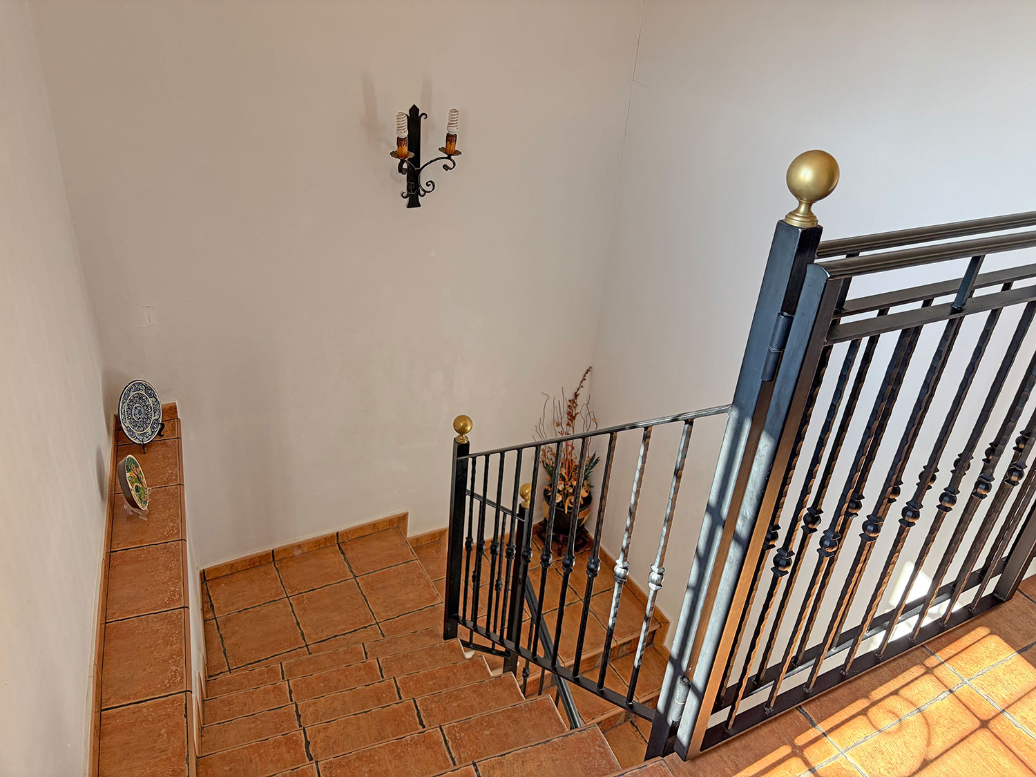 Villa met zwembad en zes slaapkamers in Chella voor €360.000