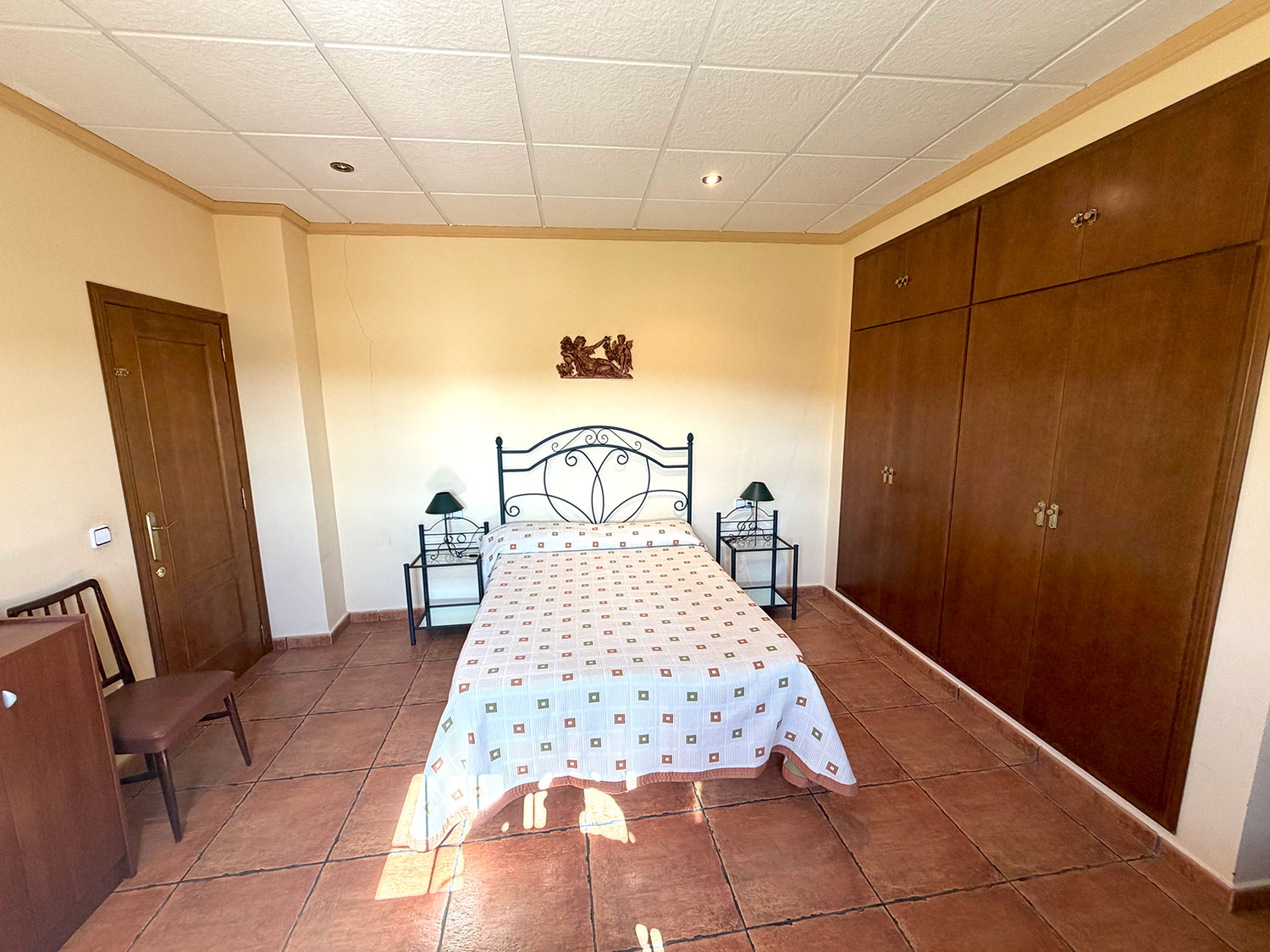 Villa met zwembad en zes slaapkamers in Chella voor €360.000