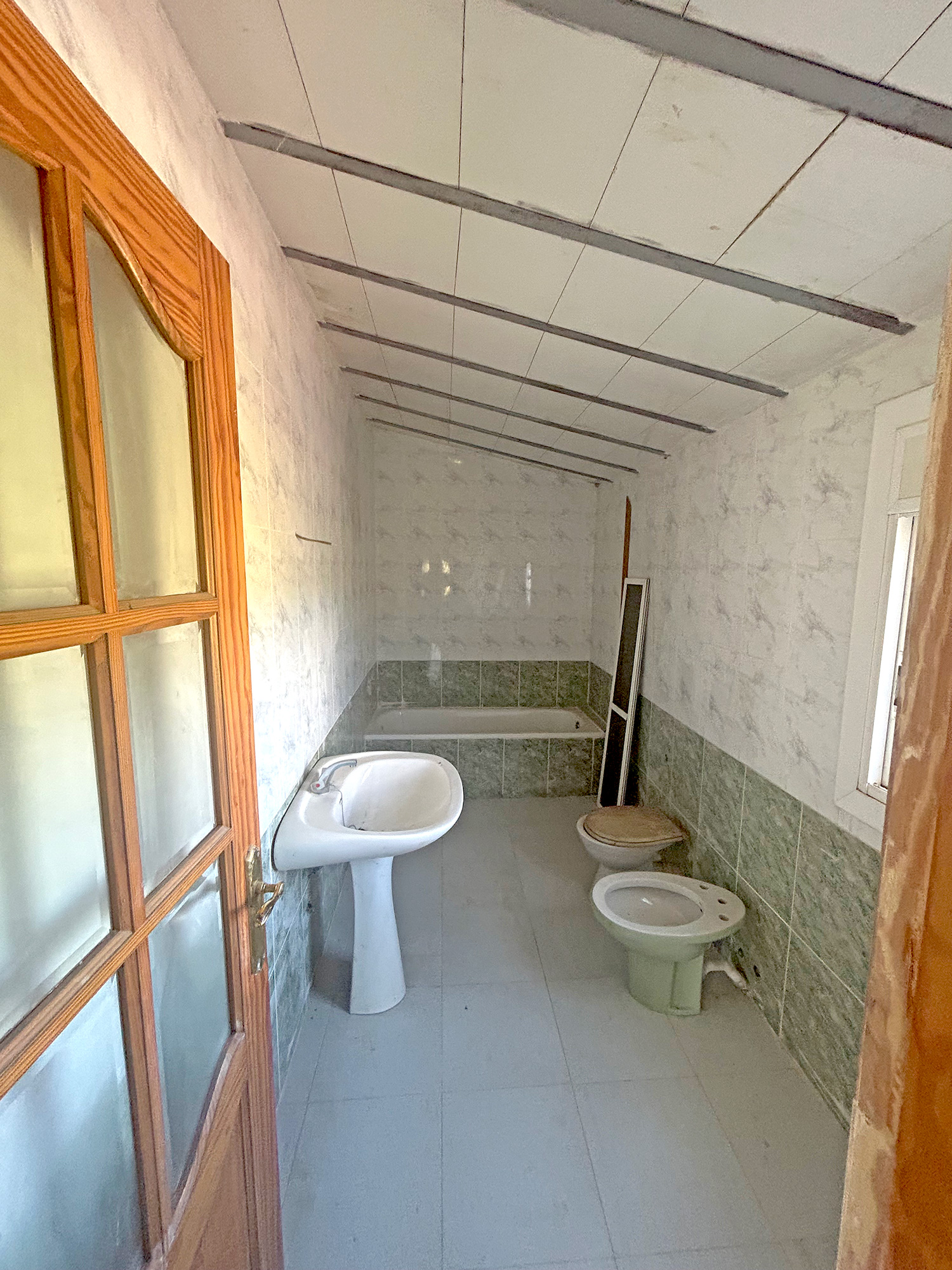 Finca op 6.588 m2 grond met loods te koop voor 220.000 euro