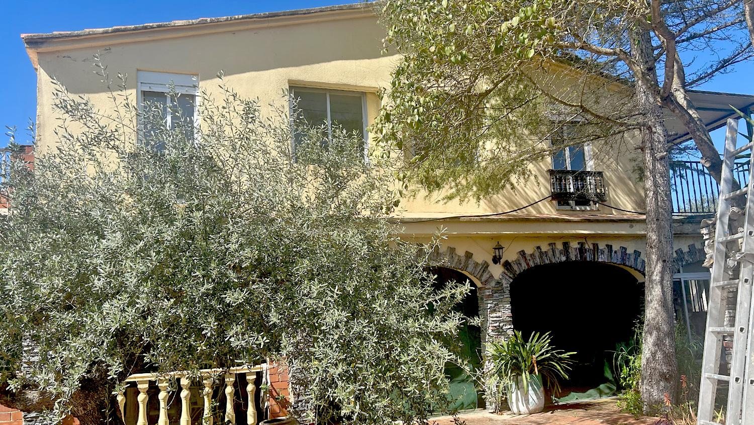 Finca op 6.588 m2 grond met loods te koop voor 220.000 euro