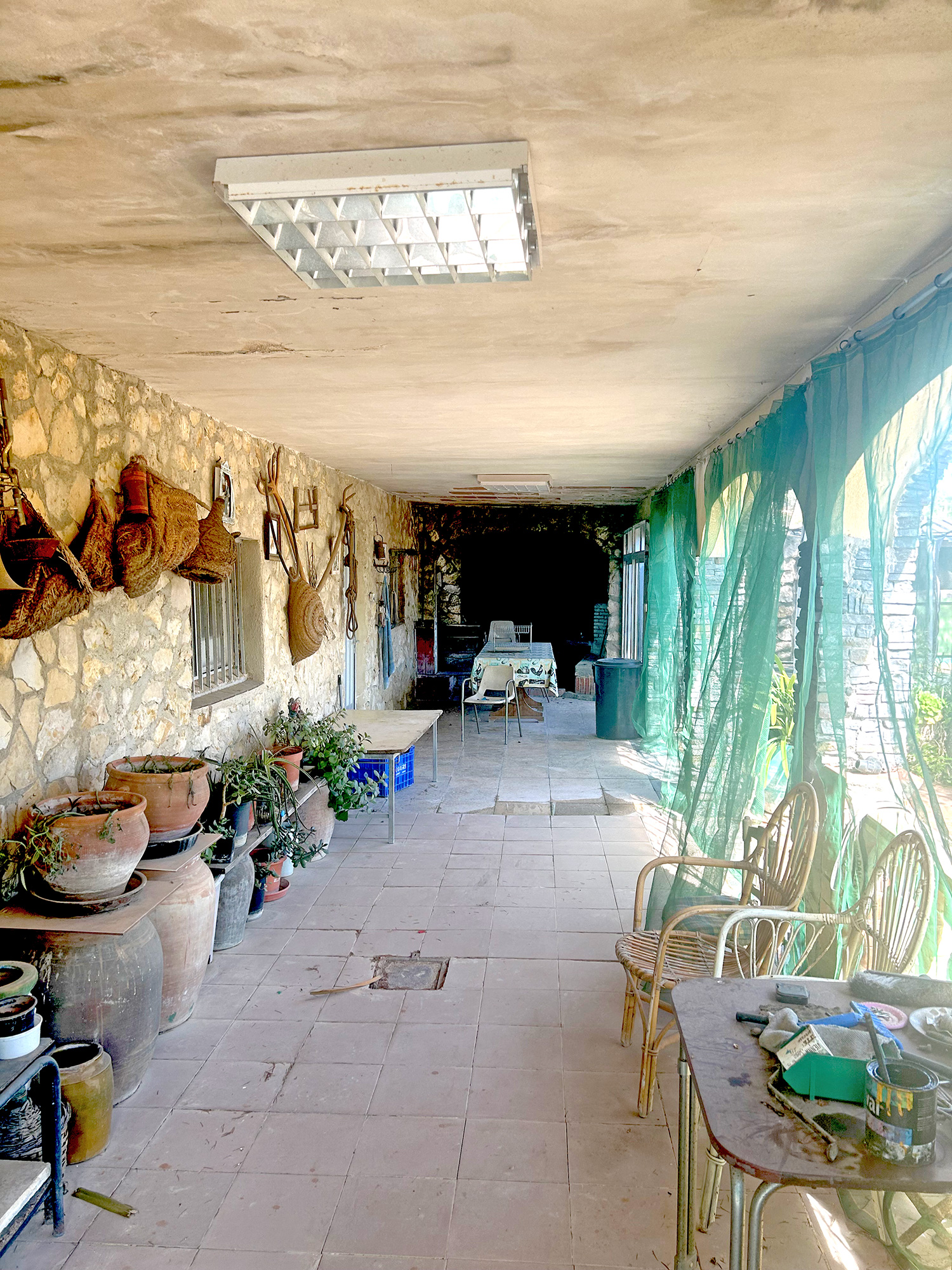 Finca op 6.588 m2 grond met loods te koop voor 220.000 euro