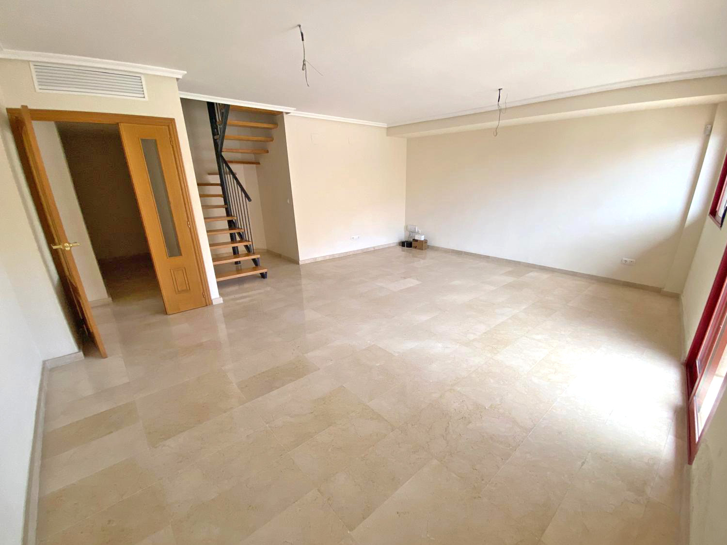 Grote dorpswoning in Benidoleig te koop!