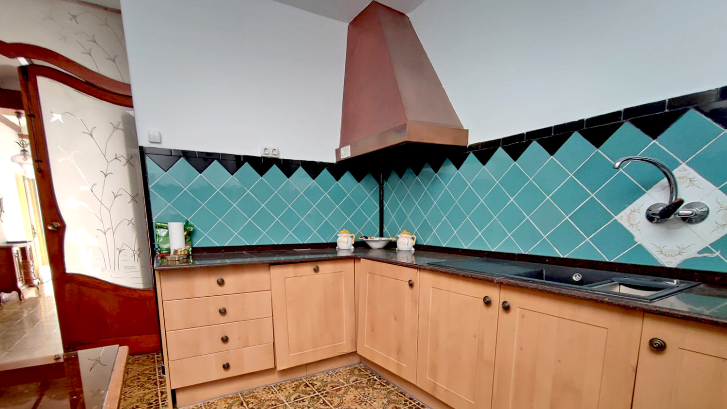 Grote dorpswoning in Benidoleig te koop!