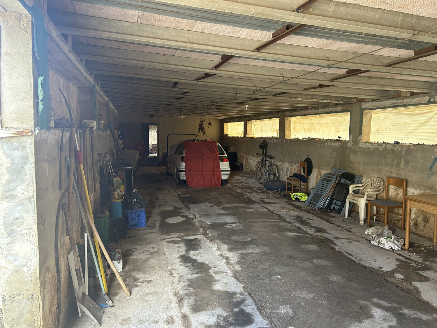 Konijnenboerderij tussen Bolbaite en Navarrs 