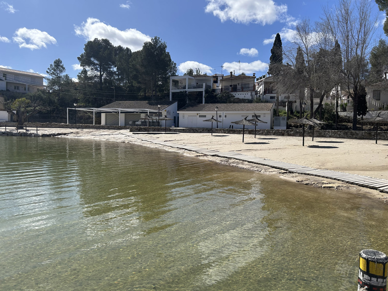 Konijnenboerderij tussen Bolbaite en Navarrs 