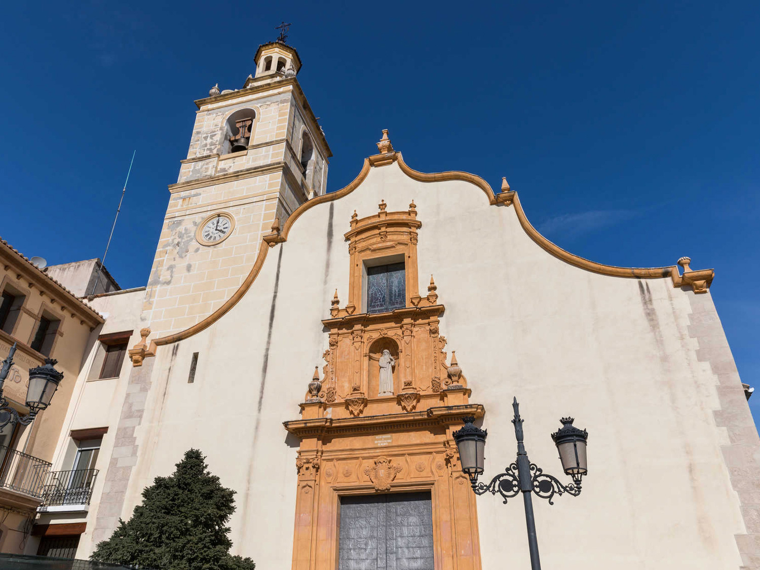 Konijnenboerderij tussen Bolbaite en Navarrs 