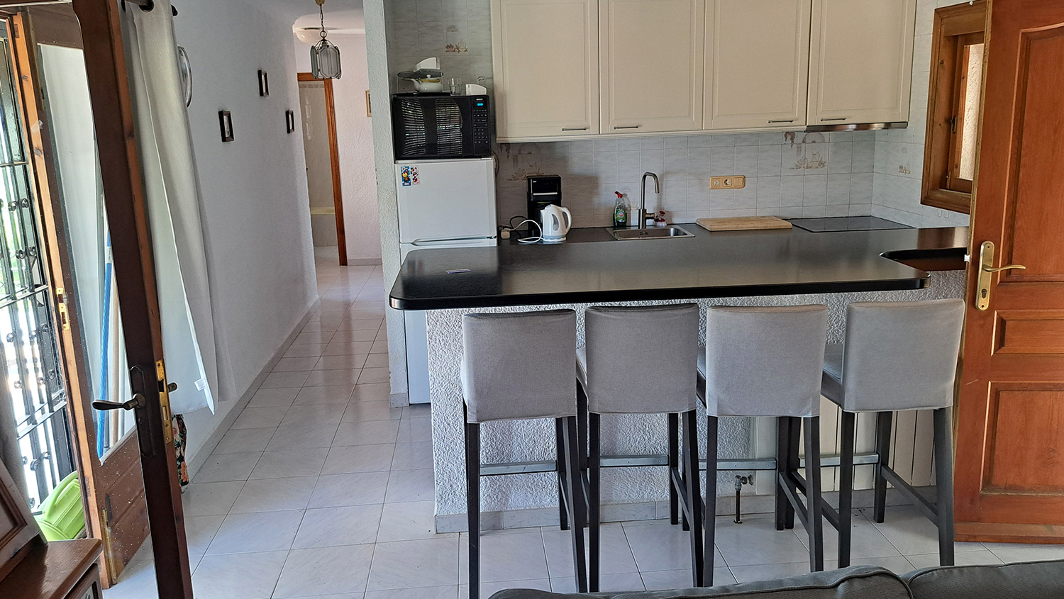 Vrijstaande villa met zwembad in Sanet y Negrals te koop!