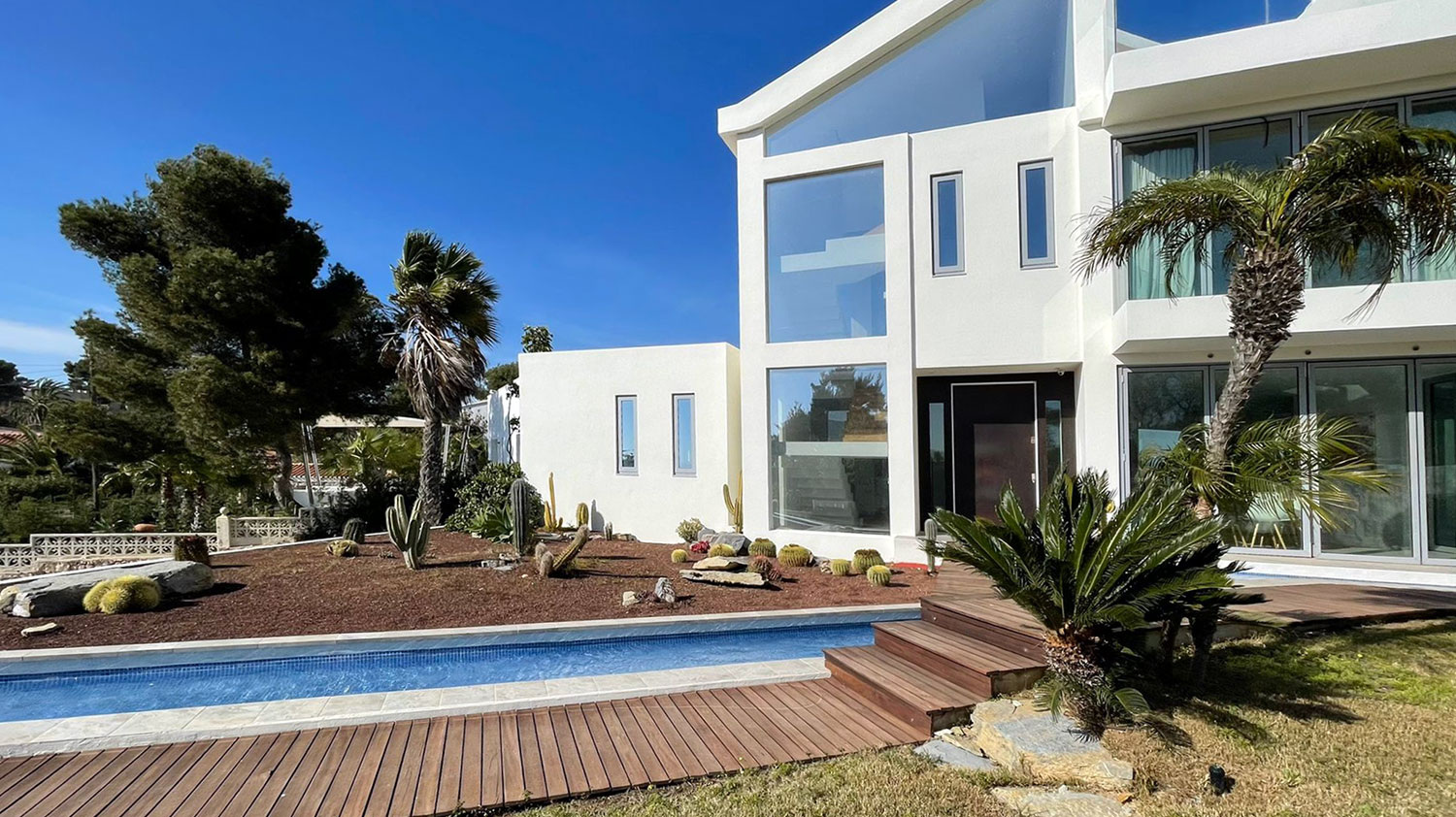 Te koop in Javea Schitterende filmsterren villa vlakbij zee